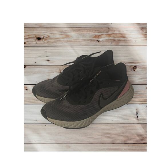 Nike Revolution 5 Running Shoes Womens Size 6.5 - Picture 1 of 7